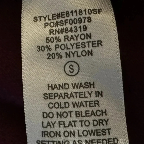 NWT Stitch Fix EVOLUTION by Cyrus Myna Button Sleeve Cardigan Burgundy Small - Picture 8 of 12